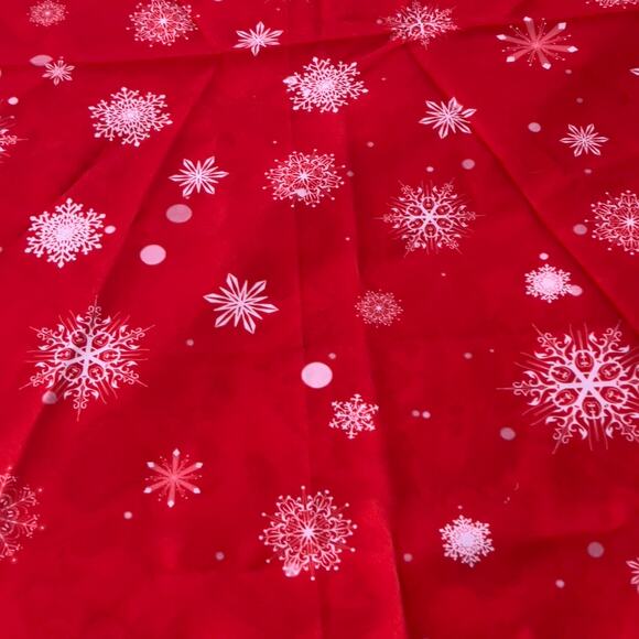 Christmas Reindeer Snowflake Round Red Tablecloth Global Recycled Standard 62" - Picture 11 of 12